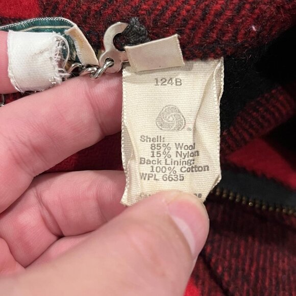 VINTAGE L.L BEAN PLAID RED FIELD JACKET - Picture 14 of 14
